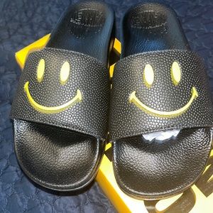 Would You Wear These? - Nike Slides with a Fanny Pack Attached! - ListedFit